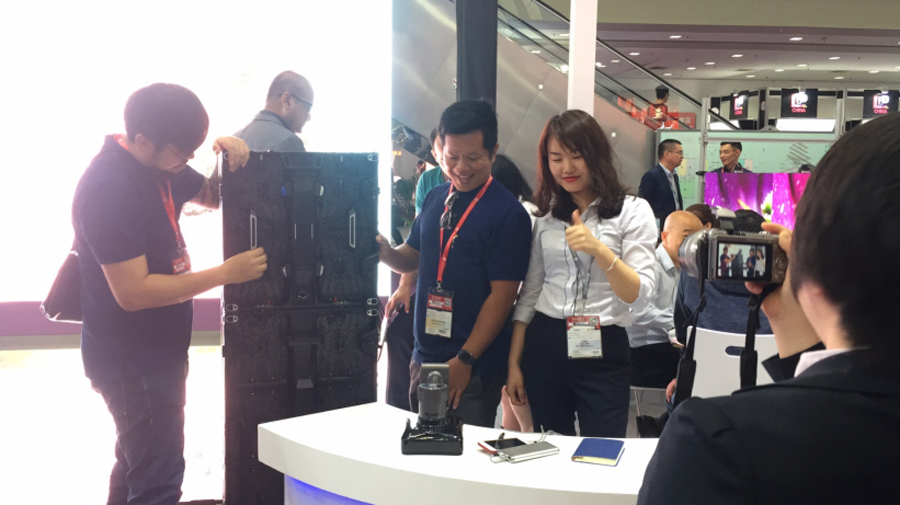 Lewin乐玩官网光电深圳LED展